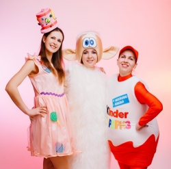 Аніматори та ведучі на випускний